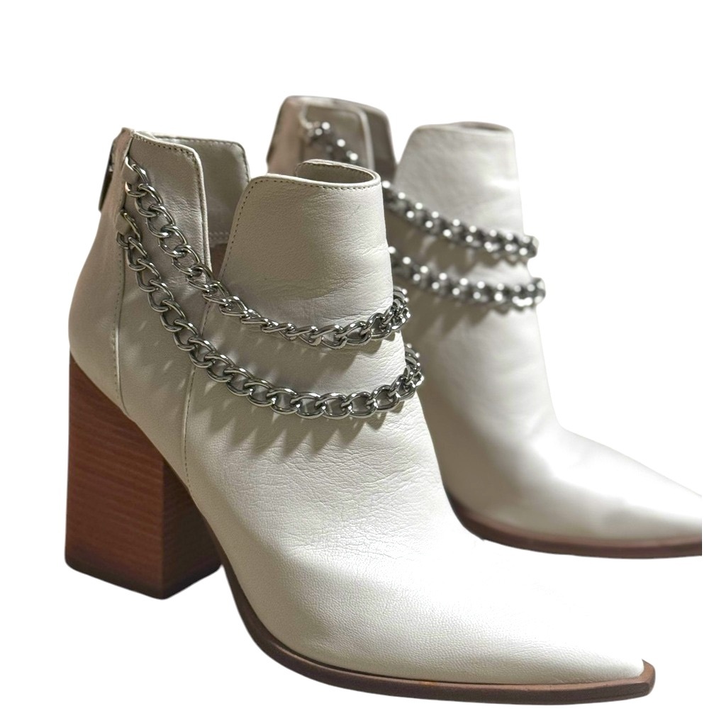 LIKE NEW Vince Camuto Gallzy Chain-Detail Bootie. SO CUTE!!!!!!! 🥰